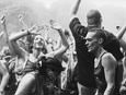 Water crowd 1